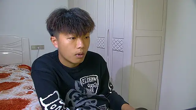 Chocolates-001 online show from January 19, 1:24 pm