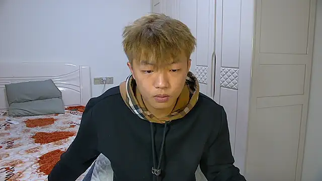 Chocolates-001 online show from February 3, 10:42 am