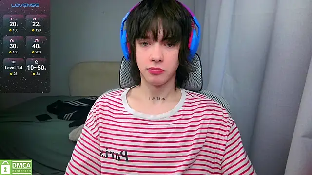 LeonBoykisser online show from May 25, 7:36 am
