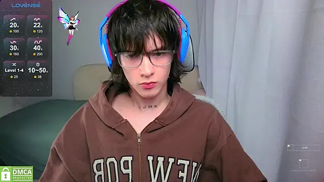 LeonBoykisser online show from May 27, 10:23 am