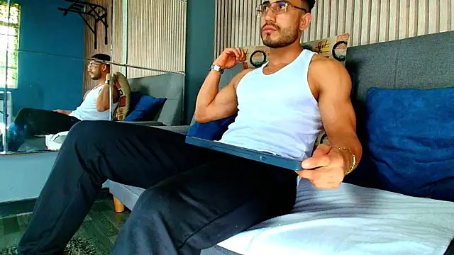 Vans Ross online show from February 18, 7:33 pm