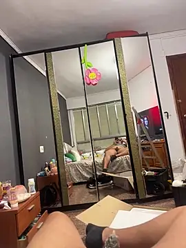 Mikelmore online show from April 7, 9:09 am