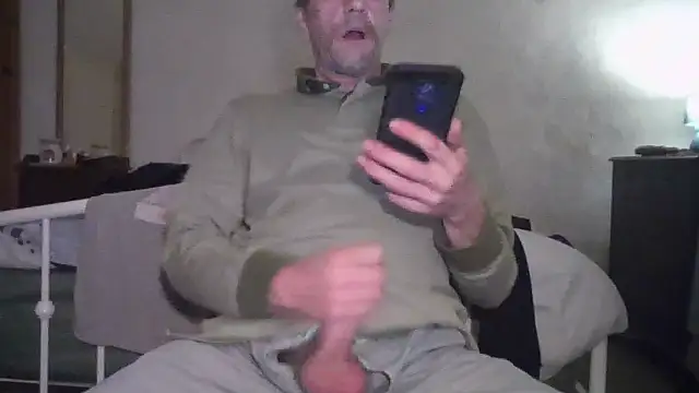 Snapshot of chiichii23 chatting on October 23, 10:24 pm chiichii23 online show from October 23, 10:24 pm