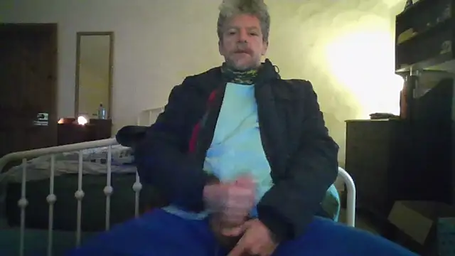 Snapshot of chiichii23 chatting on October 26, 7:43 am chiichii23 online show from October 26, 7:43 am