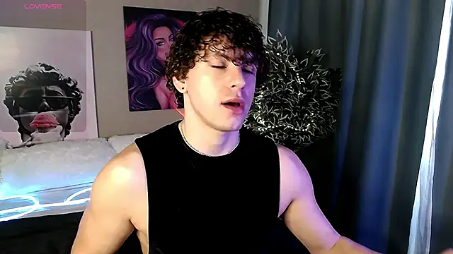 TylerGibson online show from June 3, 4:03 am