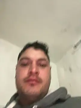 Albertoo2705 online show from January 17, 8:11 pm