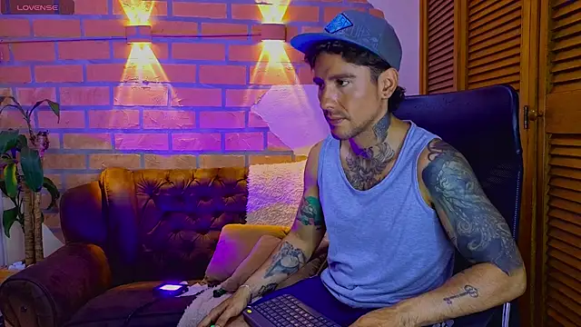 mister eithan online show from January 19, 4:04 am