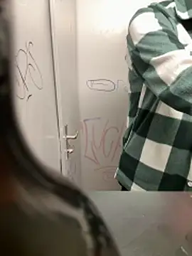 tony3729 online show from April 19, 1:05 am