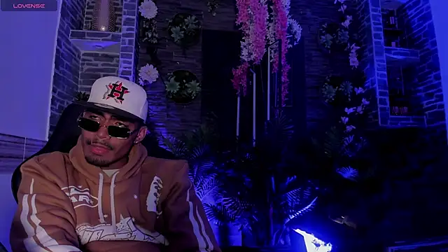 Rpoolrboy online show from April 7, 4:12 am