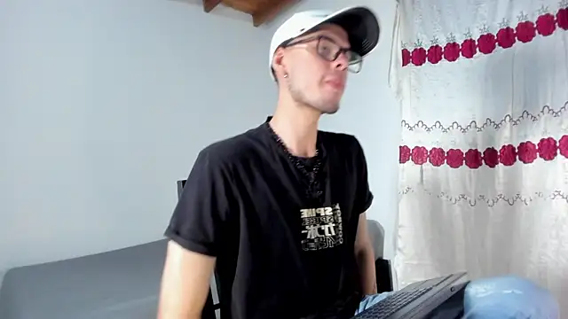 Vlad  night online show from April 7, 4:56 am