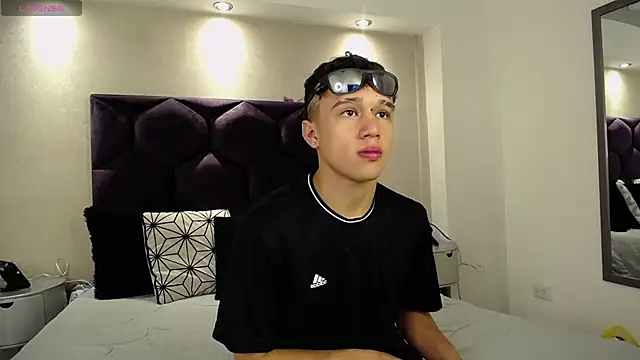 Dominik Souza online show from March 17, 6:21 pm