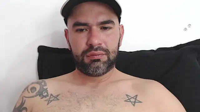 hairyandbigmann online show from May 12, 7:55 pm
