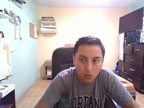 d andres28 online show from March 14, 3:41 pm