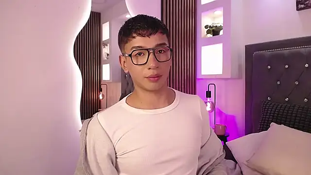 Fancy Vixen online show from March 24, 4:17 am