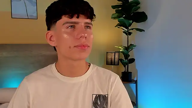 Angel eros  online show from February 12, 4:51 am