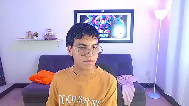 Maecum18 online show from April 16, 9:39 pm