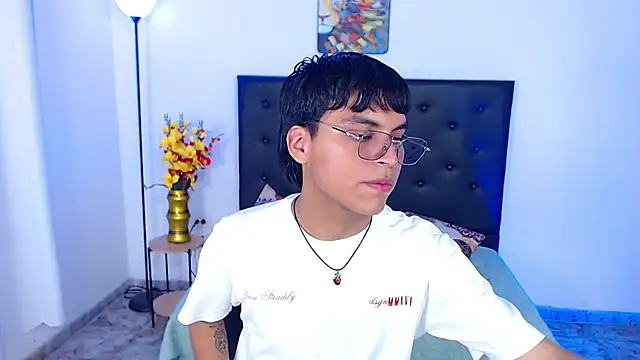 Maecum18 online show from July 2, 8:37 pm