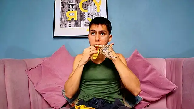 Aron pulse online show from April 9, 1:28 pm