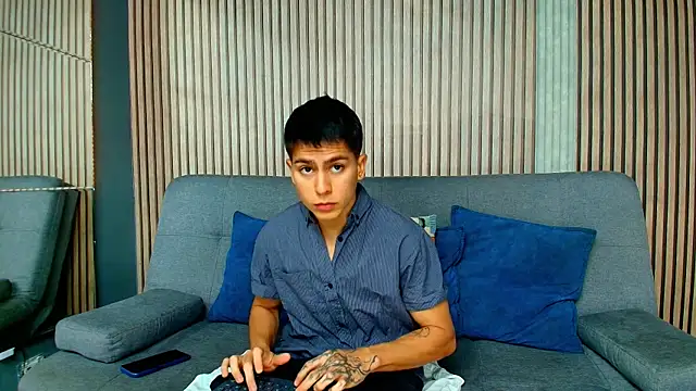 Aron pulse online show from February 24, 1:34 pm