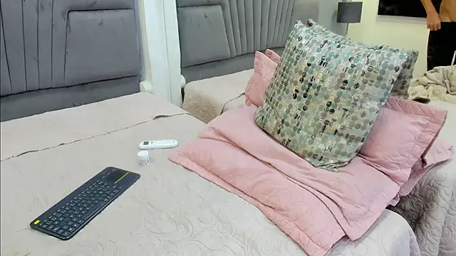 kai storn online show from March 19, 9:18 pm