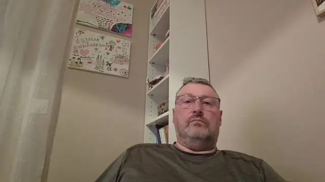 doudou310 online show from March 11, 5:36 am