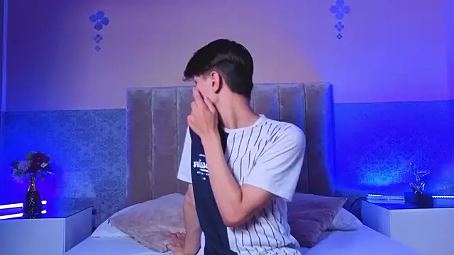 Derek Sinn online show from February 23, 7:59 pm