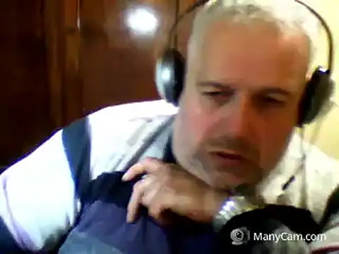 swichcassanesi online show from April 12, 9:05 pm