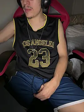 hungtwinkBR online show from April 2, 12:41 am