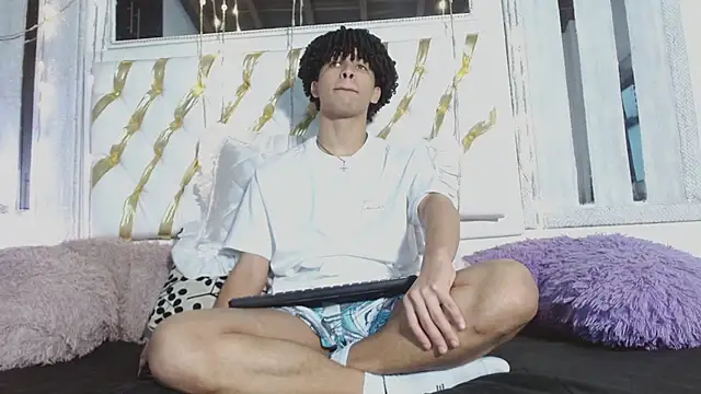 ian smith  online show from February 16, 11:41 am