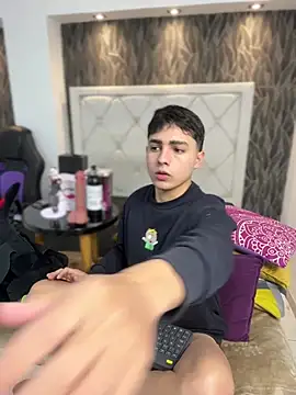 Samu Hott online show from February 23, 8:10 pm