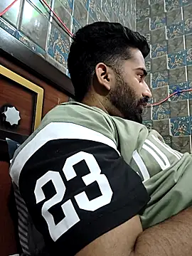 MrCurioX online show from April 12, 2:40 pm