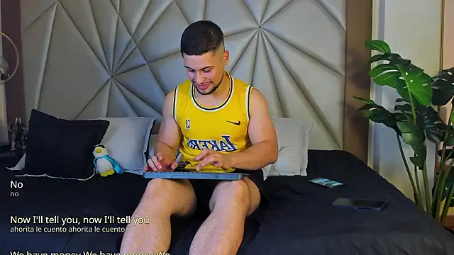 valenssio moretti online show from March 26, 4:49 am