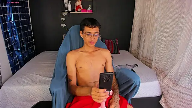  Josh Moon  online show from March 17, 6:43 pm