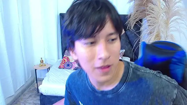 nikoo 18 online show from February 24, 2:18 pm