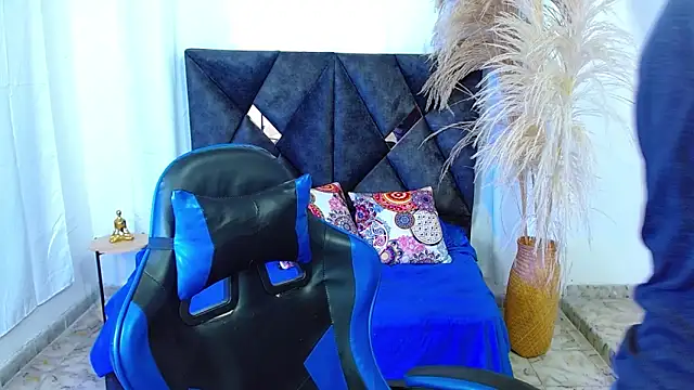 nikoo 18 online show from March 12, 2:03 pm