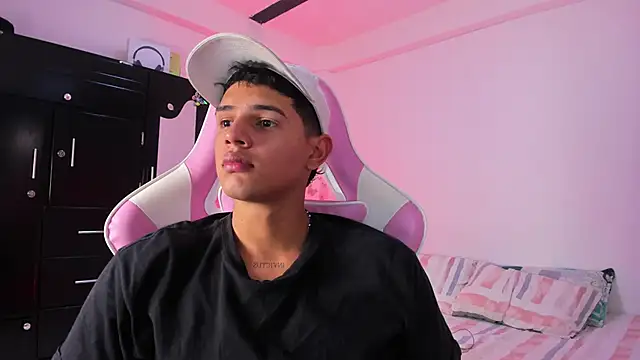 Adrian Prime  online show from February 18, 7:22 pm