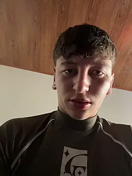 ARON LUXX online show from May 28, 6:06 pm