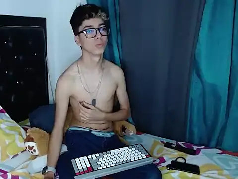 gabriel x18 online show from February 8, 11:09 pm