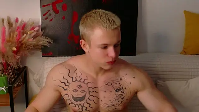 SterlingNoir online show from February 17, 9:08 am