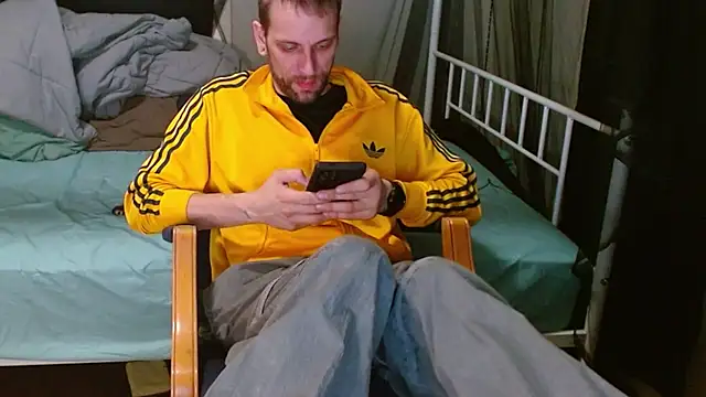 cguffey2284 online show from February 18, 12:31 am