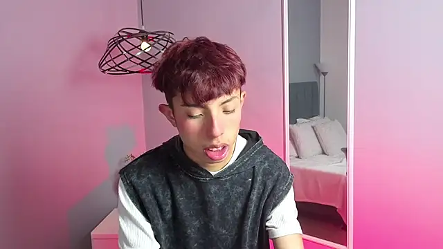  camilo ortiz online show from March 31, 7:15 pm