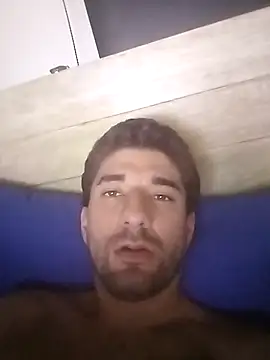 Camilo696903 online show from May 6, 2:56 am