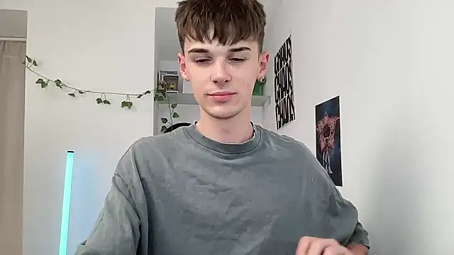 YourMilkyGuy online show from July 1, 1:12 pm