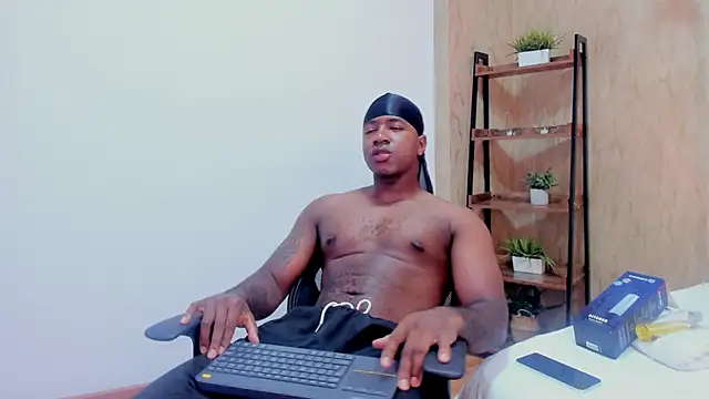 LuccianoDaytona online show from February 20, 7:59 pm