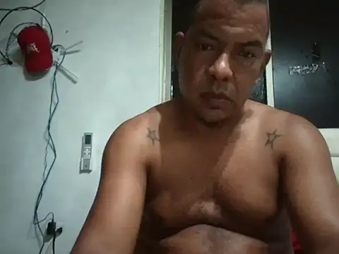 Quillero18 online show from February 8, 1:33 am