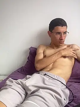 -ShaiN online show from April 6, 7:25 pm