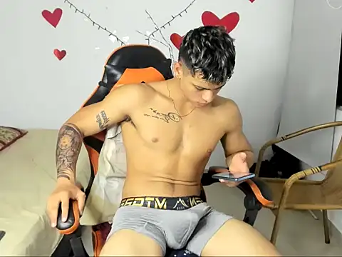 RYAN MYEARZ   online show from March 6, 10:56 am