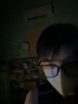 Minhnguyen2482 online show from April 20, 5:15 pm