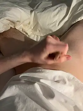 xleeoxx online show from April 22, 2:55 pm