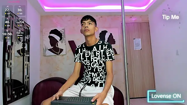 KITTY BOSH online show from March 2, 1:29 pm